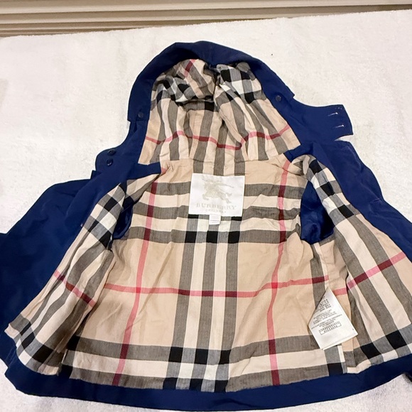 Burberry Kids Blue Raincoat with Hood - Picture 5 of 8